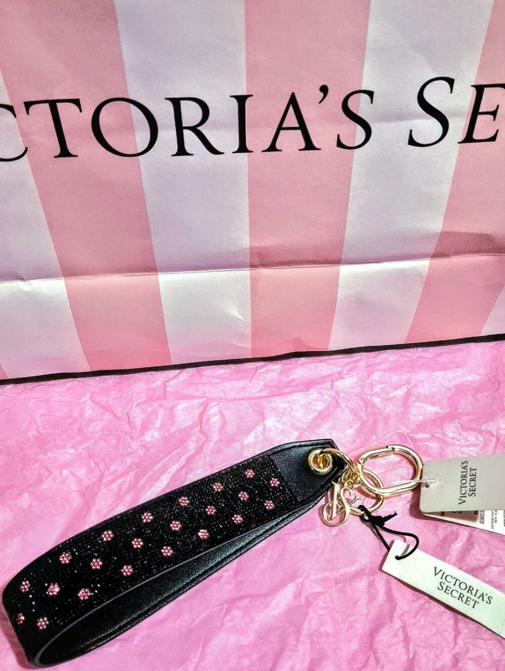 🌸*Victoria's Secret* Wristlet In Black SPARKLING Pink Rhinestone Flowers🌸 - Picture 3 of 4
